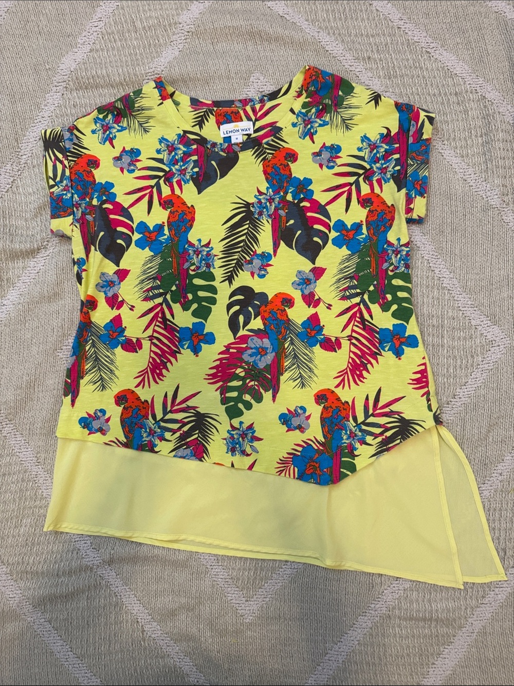 Lemon Way Tropical Parrot Print Asymmetrical Hem Top Medium Yellow Floral Tee